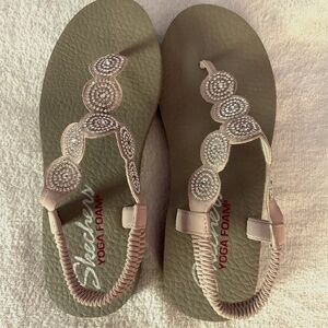 Skechers Women’s New Yoga Foam Pink Slingback Flip Flops Back Sandals Size 8